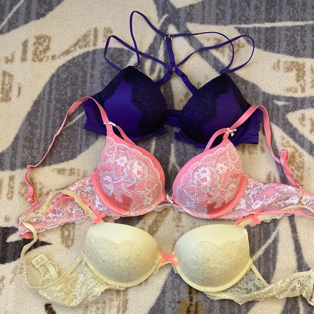 Victoria secrets Bra’s 34b